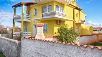 Extérieur