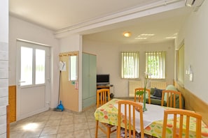 Apartment, 1 Bedroom (624/1490) | Living area | Flat-screen TV - Apartments Nelli 624 (Pula)