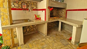 BBQ/picnic area - Apartments Ivanka 1056 (Pula)