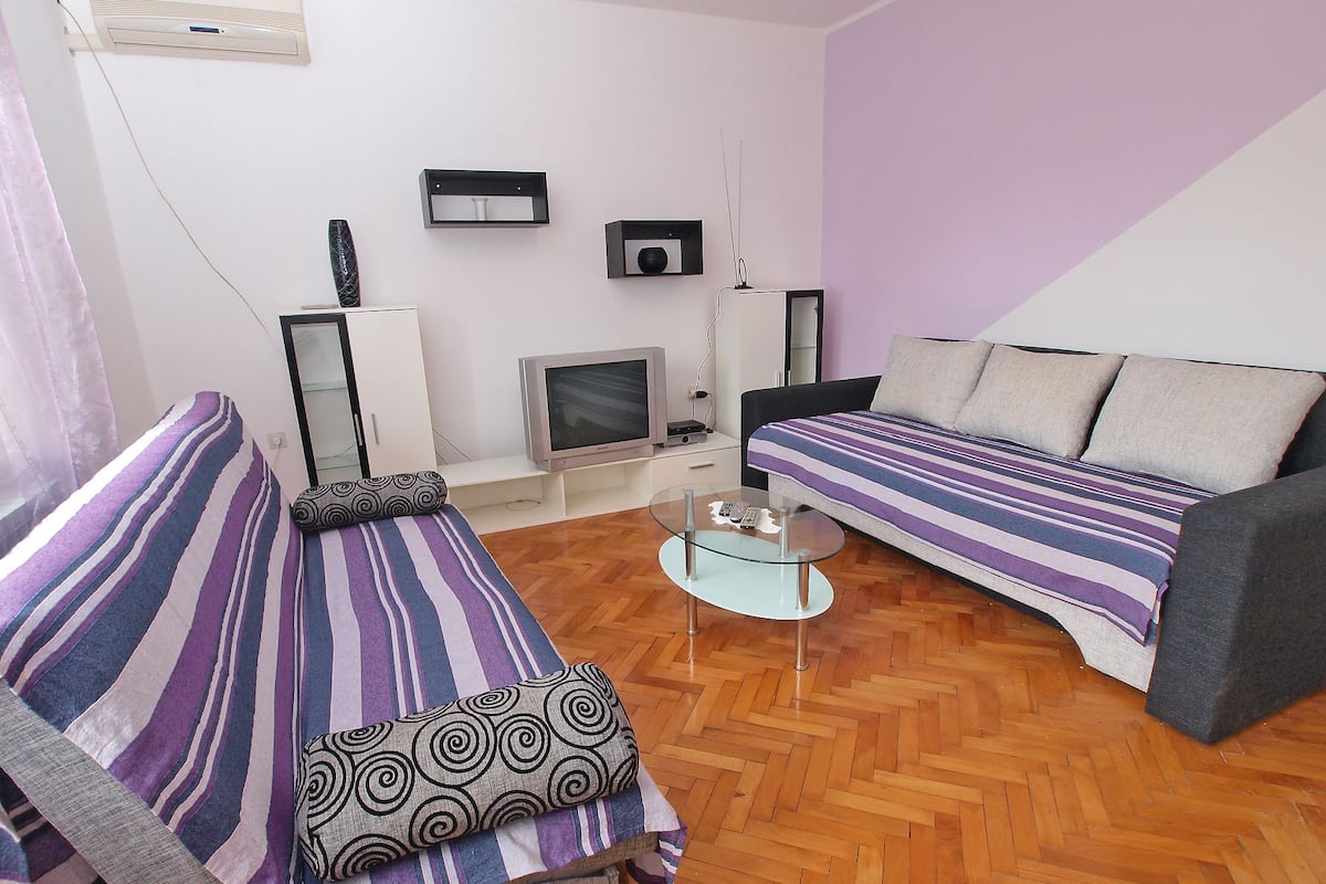 Appartamento, 3 camere da letto (1056/4400) | Soggiorno | TV