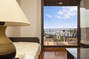 Apartment, 3 Bedrooms (66/101) | Iron/ironing board, free WiFi, bed sheets - Apartments Eddi 66 (Medulin)