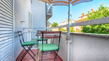 Apartment, 1 Bedroom (1421/13289) | Balcony