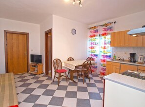 Apartment, 1 Schlafzimmer (1390/13113) | Essbereich im Zimmer