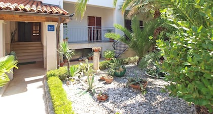 Rooms Ivica 1452