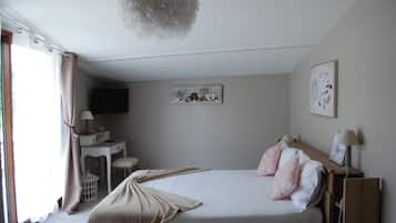 Comfort Room, Terrace, Garden Area | 1 bedroom, premium bedding, desk, cribs/infant beds