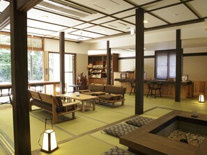 Lobby lounge - Gora Hanaogi Sounkaku (Hakone)