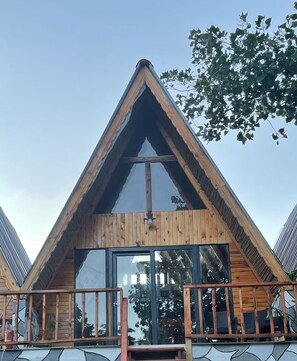 Comfort Bungalow | Premium bedding, desk, laptop workspace, free WiFi - Gemicihan Bungalov & Pansiyon (Kumluca)