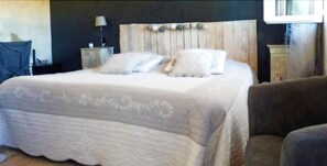 Quarto casal ou duplo | Roupas de cama premium, frigobar, individualmente decorados