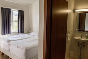 Desk, free cribs/infant beds, free WiFi, bed sheets