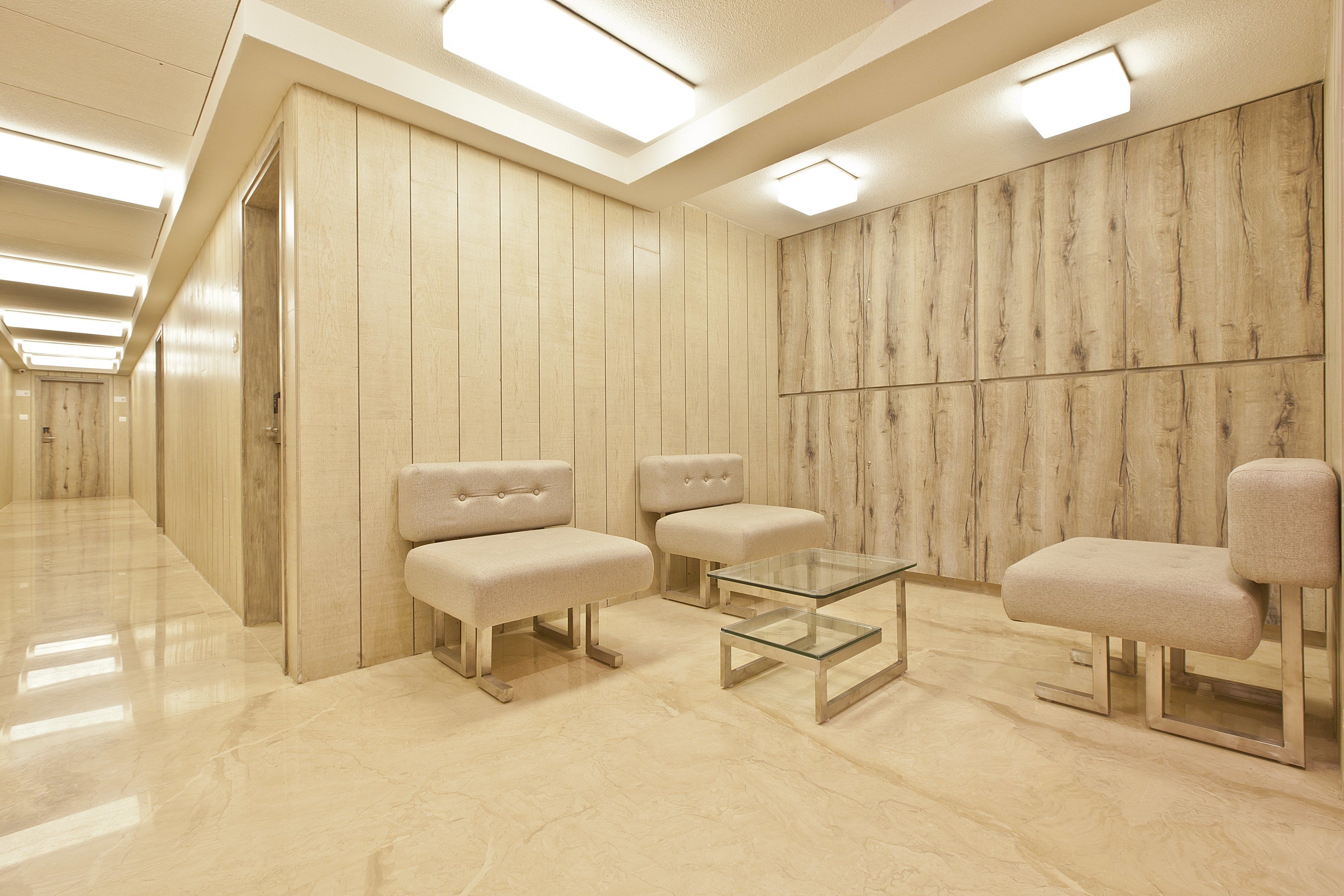 Lobby-lounge