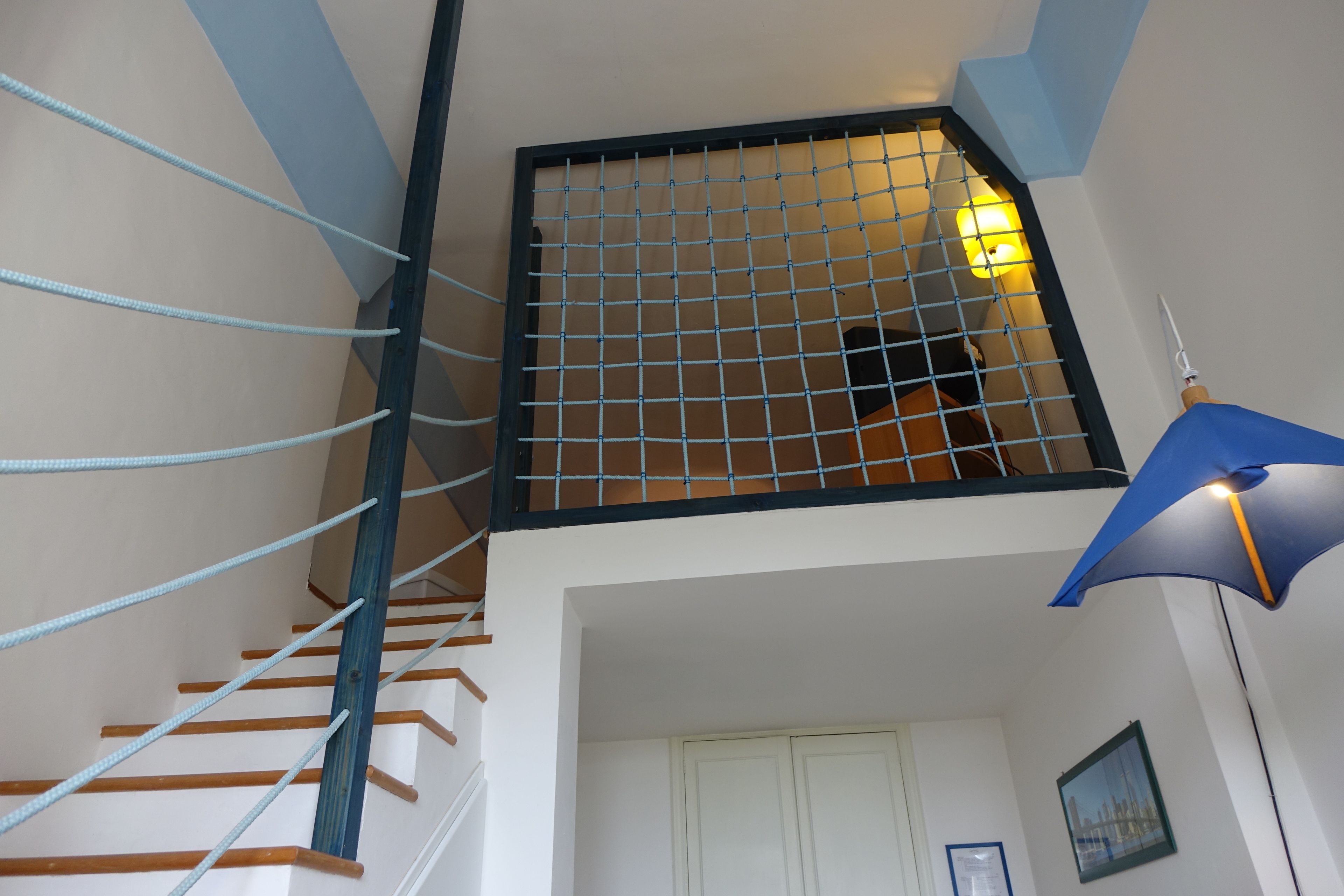 Chambre Double, 1 grand lit, salle de bains commune, vue jardin