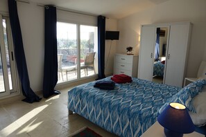 Doppelzimmer, 1 Queen-Bett, Gemeinschaftsbad, Gartenblick