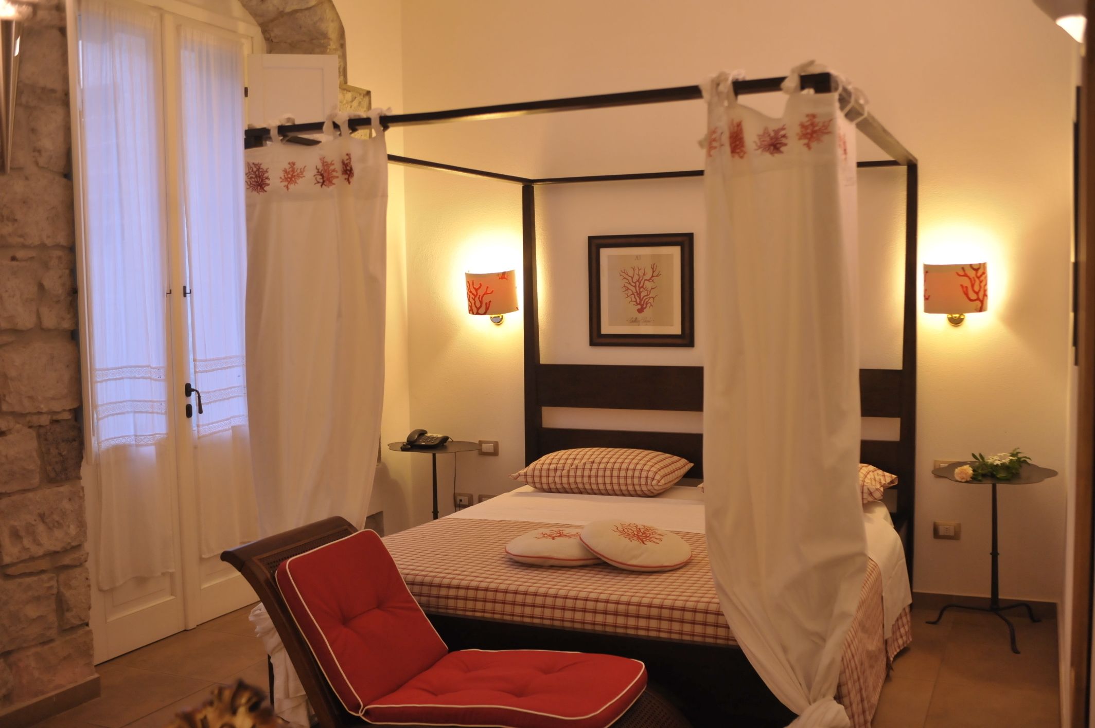 classic double room | premium bedding, minibar, in-room safe, desk