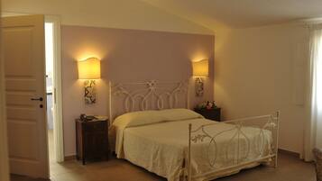 Superior Room | Premium bedding, minibar, in-room safe, desk