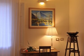 Classic Double Room | Room amenity