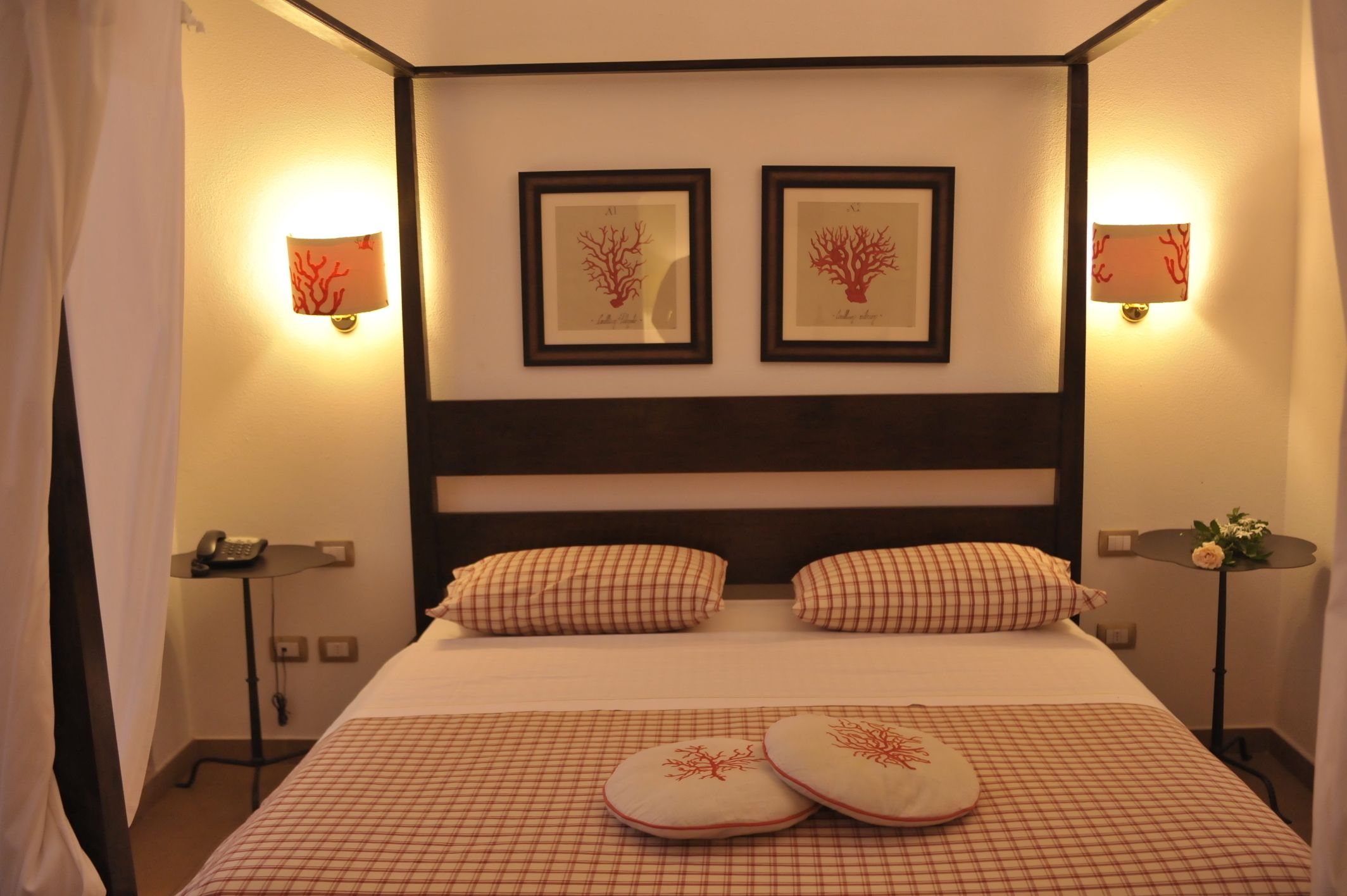 classic double room | premium bedding, minibar, in-room safe, desk