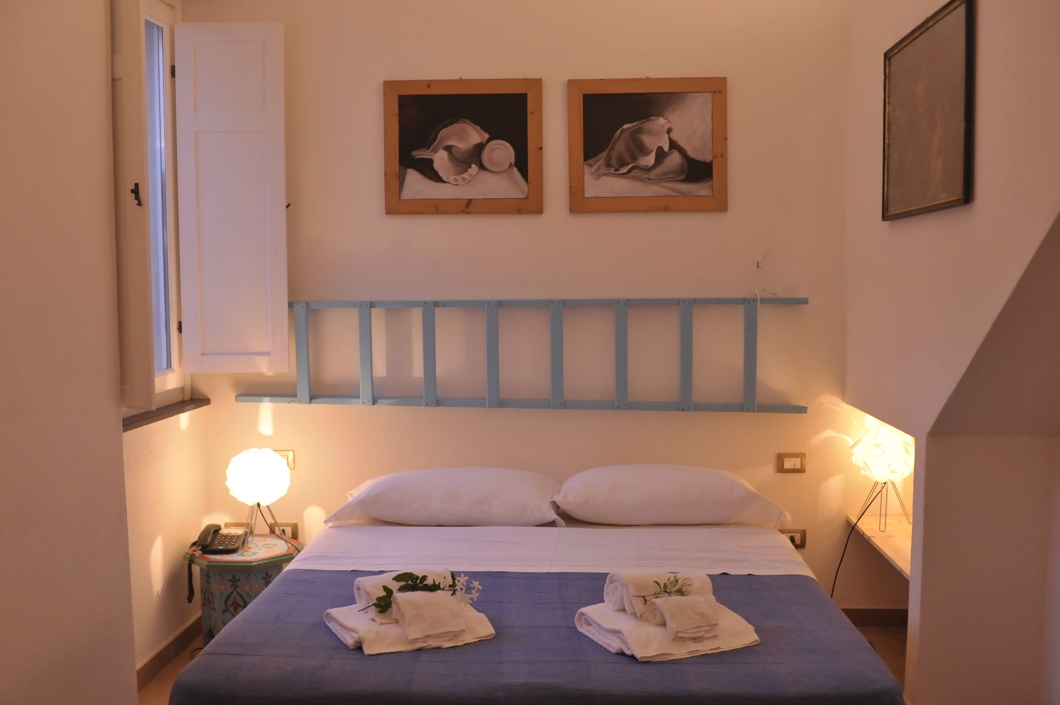 classic double room | premium bedding, minibar, in-room safe, desk