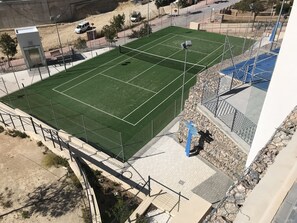 Tennis court - Deluxe Apartment Arenales del Sol Beach (Elche)