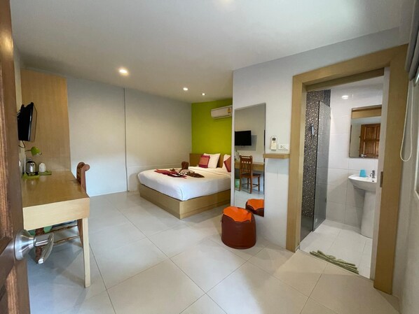In-room safe, desk, free WiFi - Good 9 At Home (Rawai)