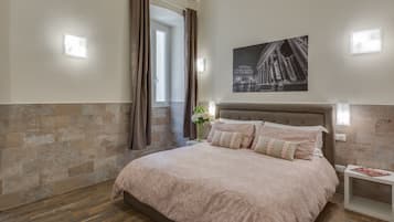 Deluxe Triple Room | Premium bedding, minibar, in-room safe, desk
