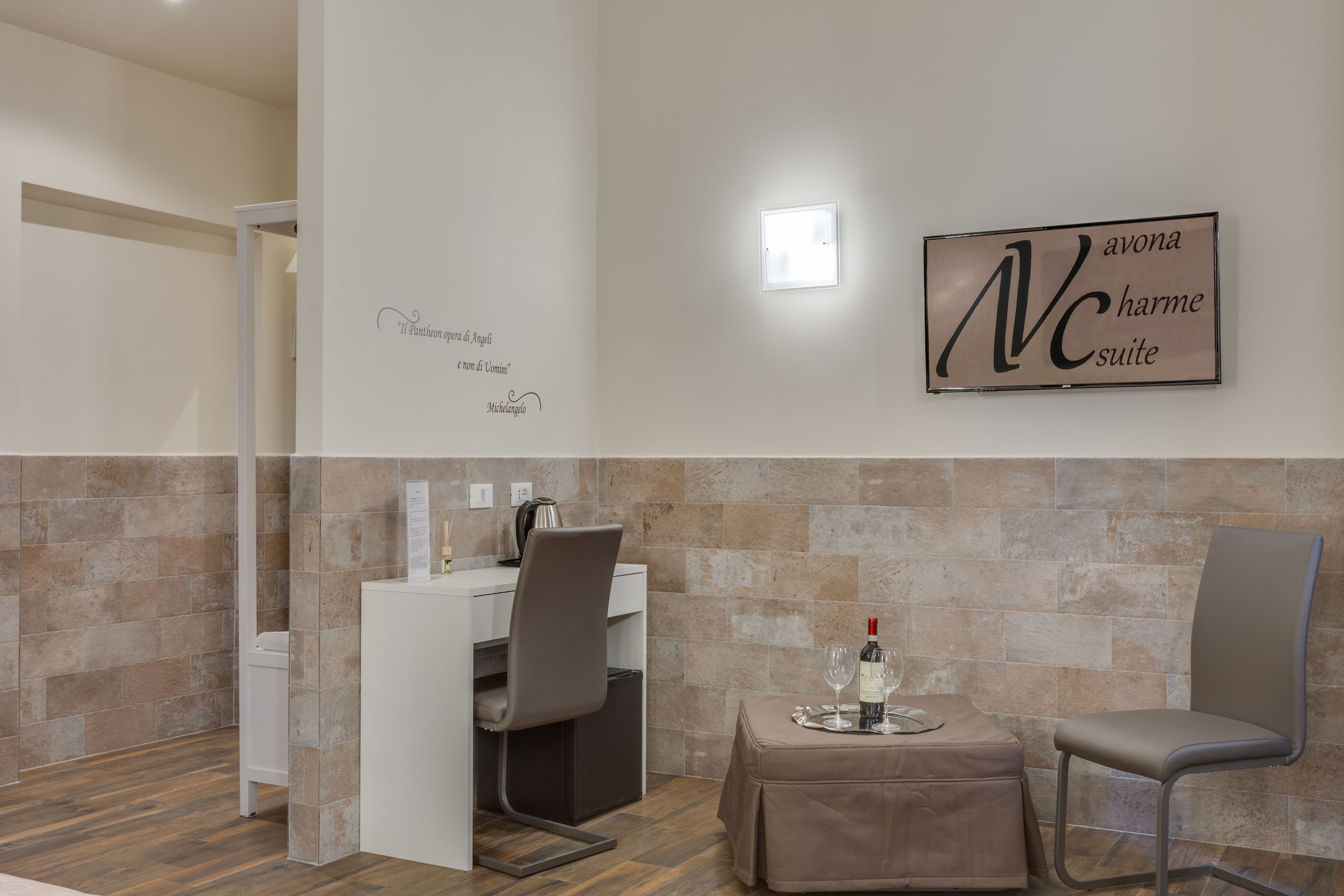 Habitación triple Deluxe | Ropa de cama de alta calidad y minibar 