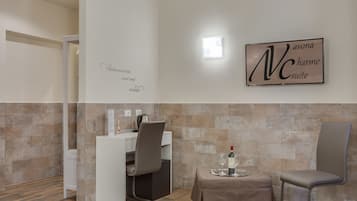 Deluxe Triple Room | Premium bedding, minibar, in-room safe, desk