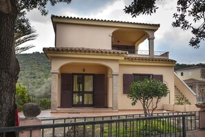 Fachada de la propiedad