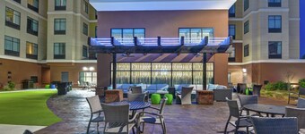 ホームウッド スイーツ バイ ヒルトン サバンナ - ノース / エアポート