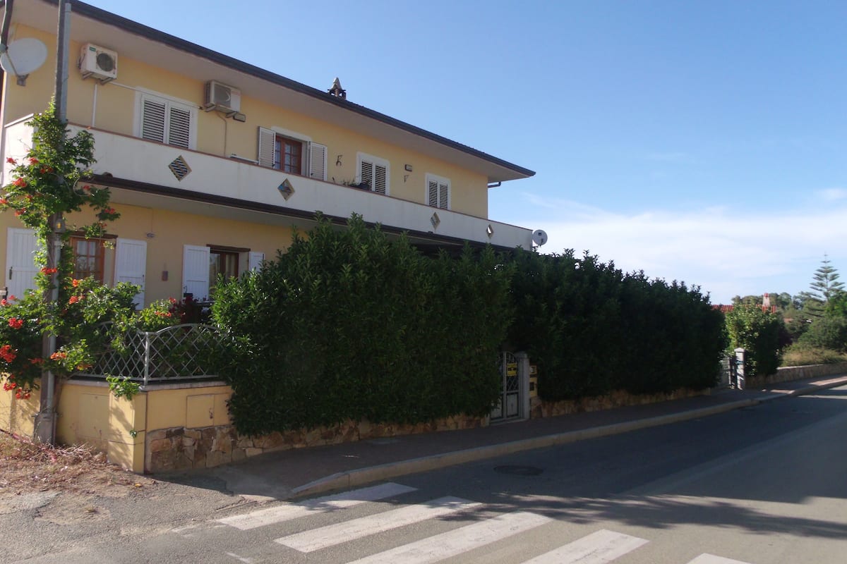 Bügeleisen/Bügelbrett, kostenlose Babybetten