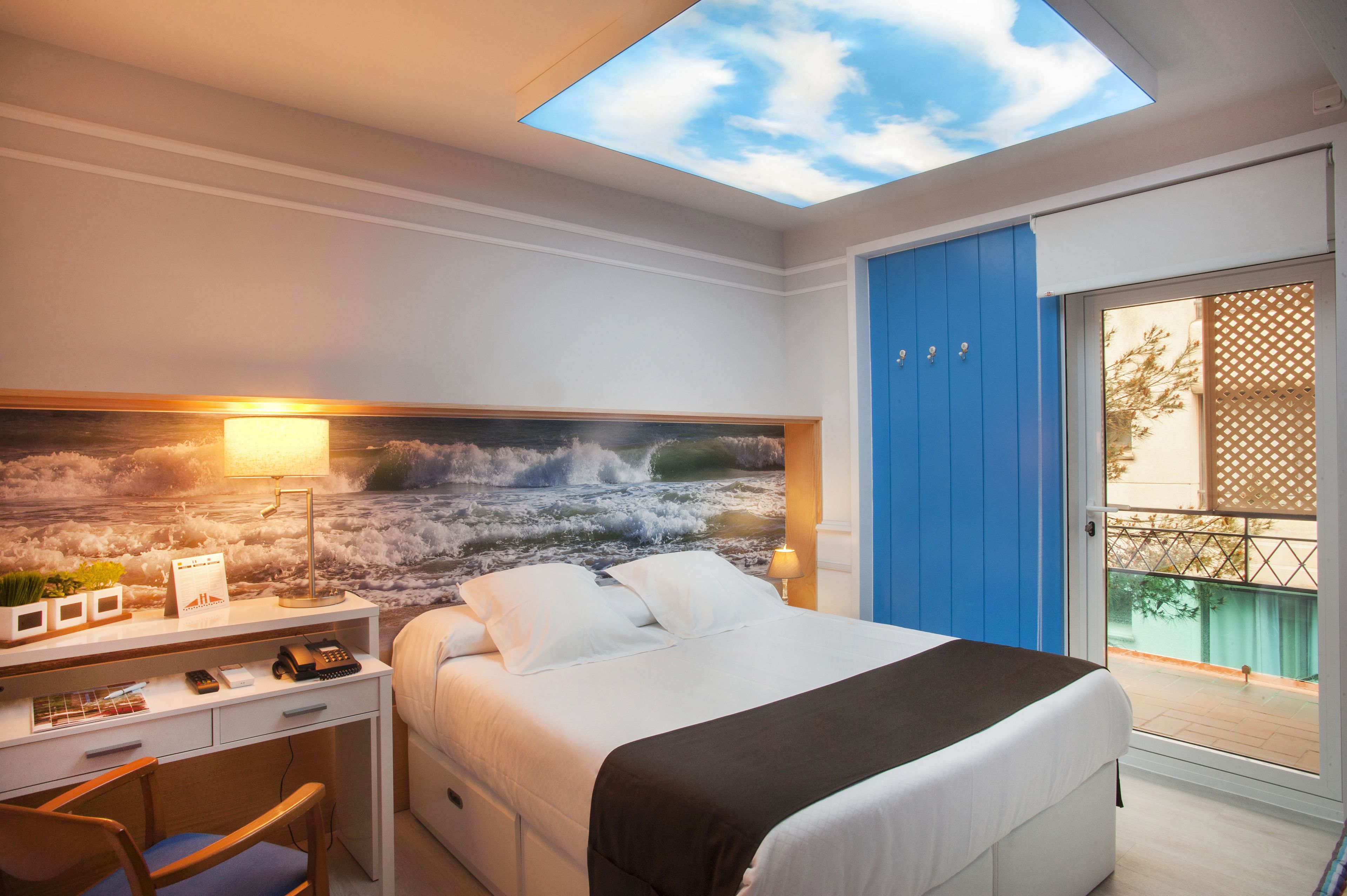 double room, terrace | in-room safe, free wifi