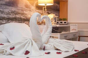 Habitación doble, terraza | Caja fuerte y wifi gratis