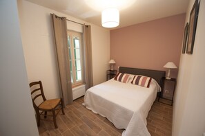 Suite Mewah, 4 kamar tidur, 2 kamar mandi, pemandangan gunung | Kamar mandi | Shower, pancuran hujan, perlengkapan mandi gratis, dan pengering rambut