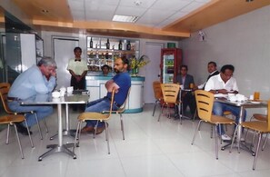 Free daily full breakfast - Hotel Esmeralda (Piura)