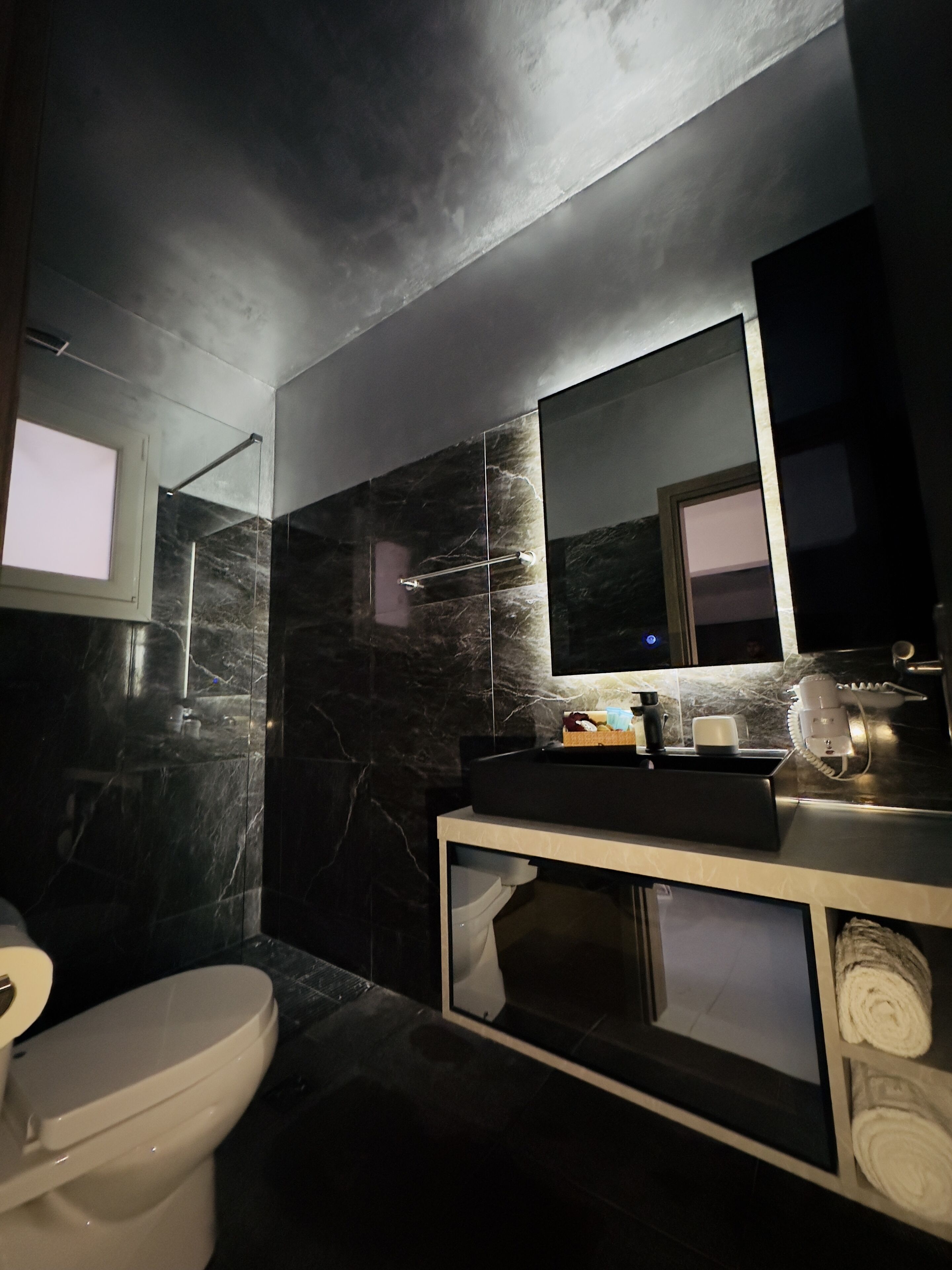 Brand new luxury apartment, Sea view | Bathroom