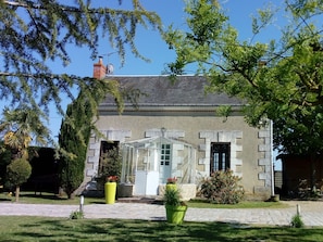 Individually decorated, individually furnished, free WiFi