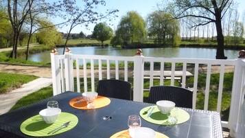 Standard Mobile Home, 2 Bedrooms (4 persons) | Terrace/patio