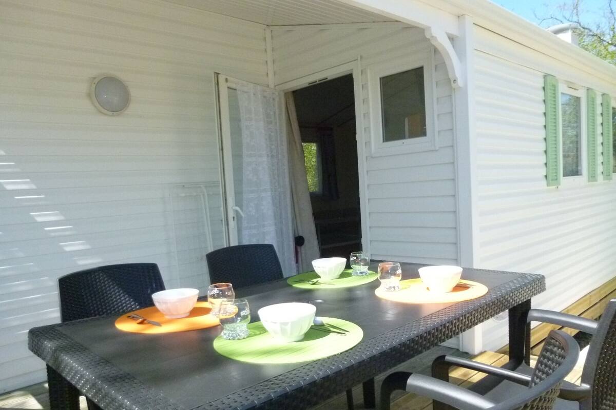 Bungalow estándar, baño privado, vistas al lago (Mobile-home 4 personnes) | Vistas del balcón