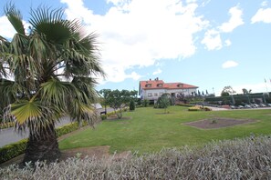 숙박 시설 구내