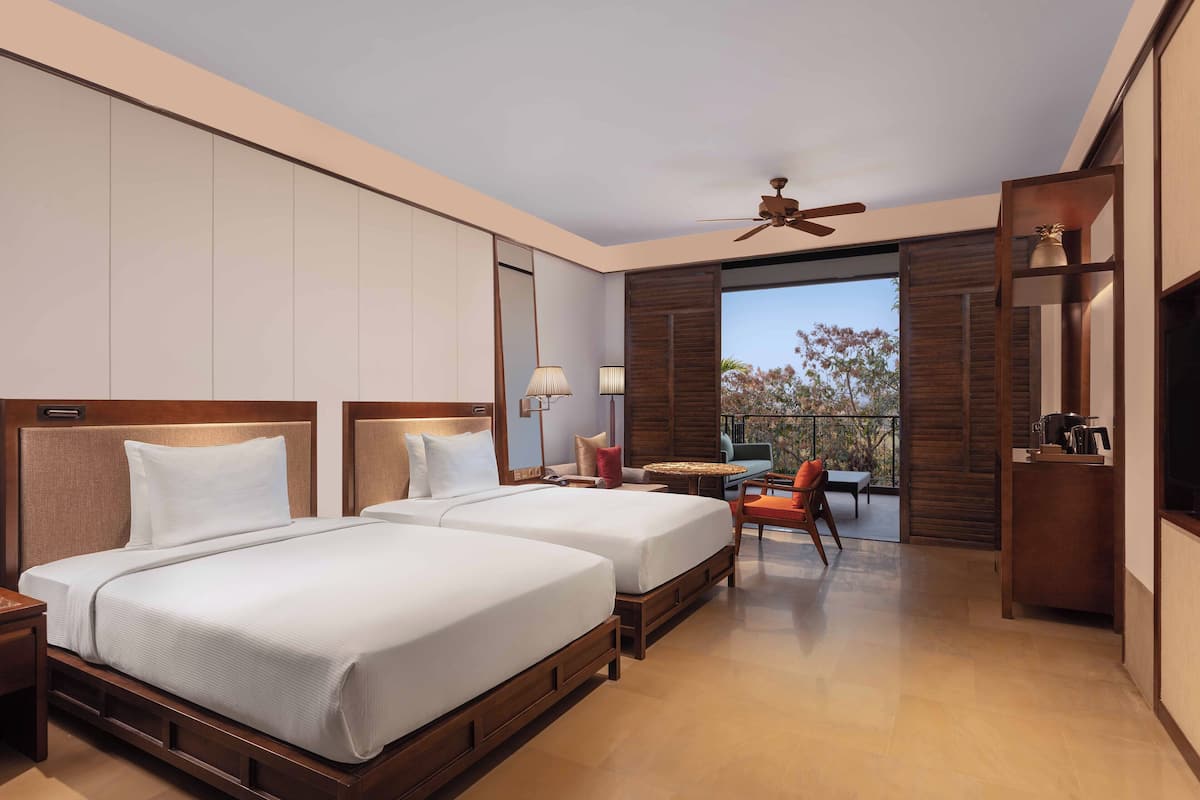1 bedroom, premium bedding, minibar, in-room safe