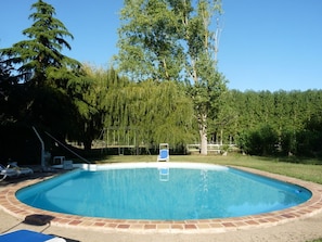 Alberca al aire libre por temporada