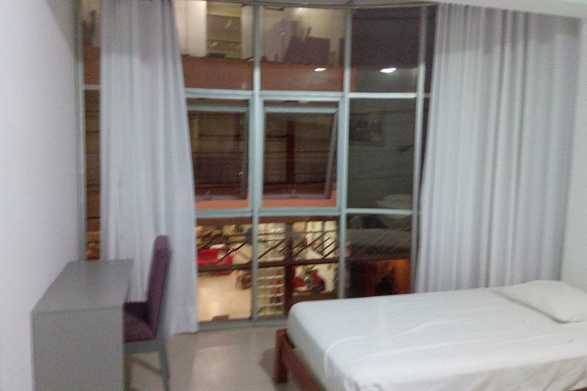 Triple Room | In-room safe, desk, iron/ironing board, free WiFi