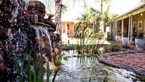 Unclassified image, 4 of 63, button - Greystone Lodge (Harare)