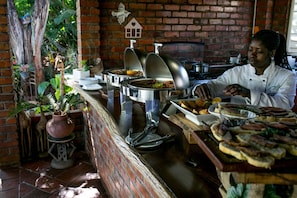 Breakfast served 
