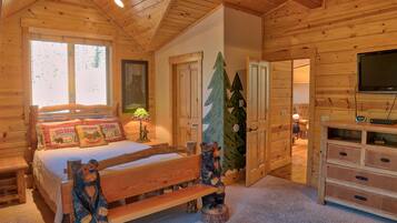 3 bedrooms, laptop workspace, iron/ironing board, free WiFi