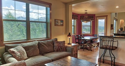 120 Rachel Lane Private Home with Hot Tub
