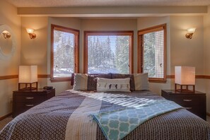Family Apartment, 2 Bedrooms, Fireplace, Mountain View