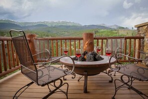 Luxury-Haus, 5 Schlafzimmer, Whirlpool, Bergblick | Terrasse/Patio