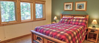Moose Meadow Retreat Private Home with Hot Tub