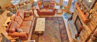 Moose Meadow Retreat Private Home with Hot Tub