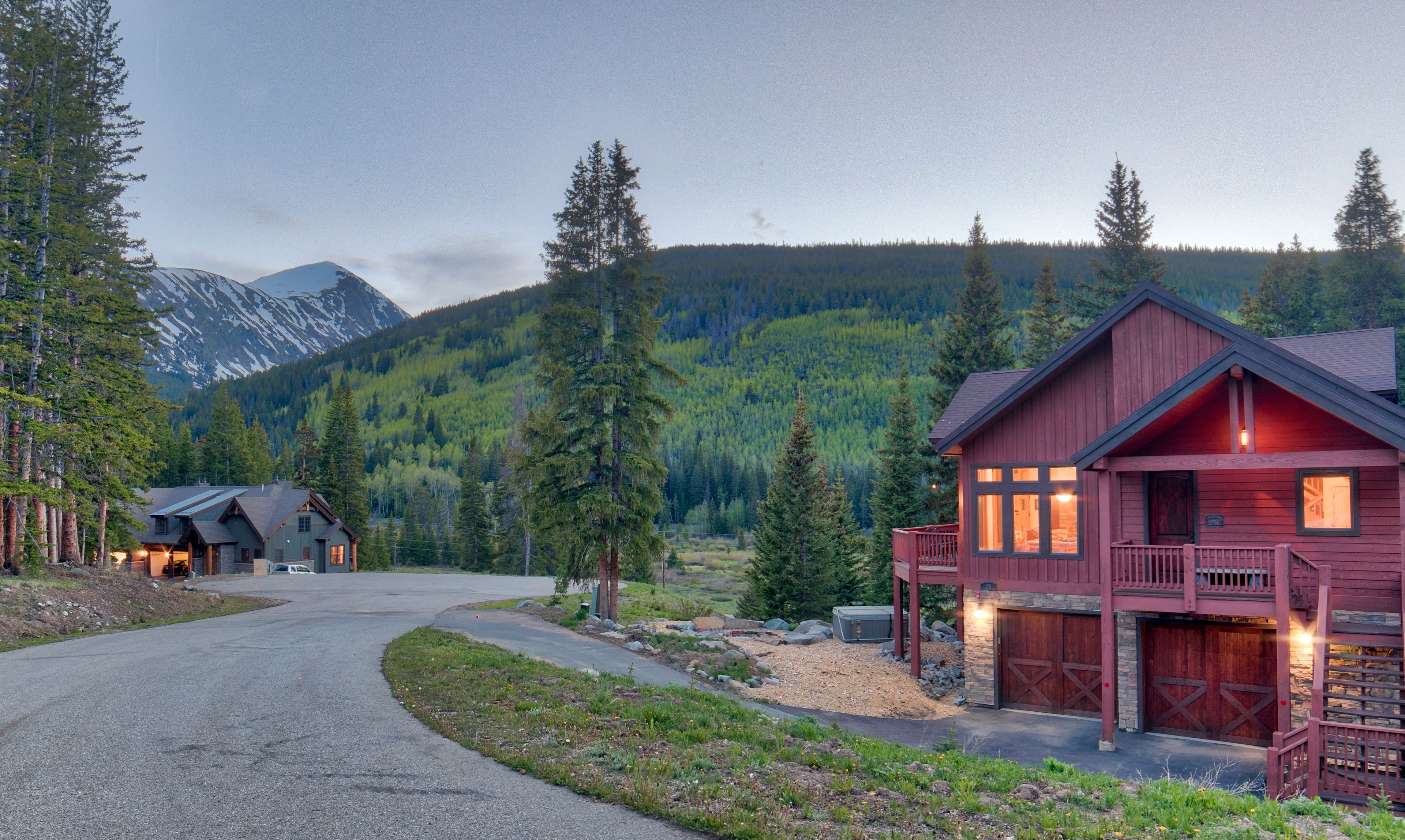 Signature Duplex, Multiple Beds, Hot Tub, Mountain View | Mountain view